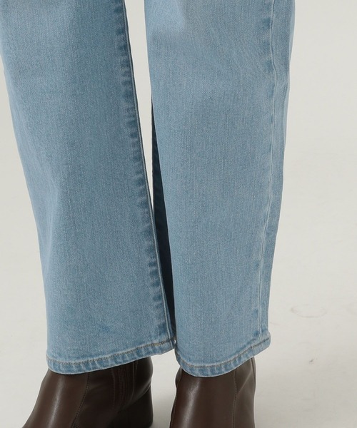 BAYFLOW（ベイフロー）の「[美脚見えシルエット]ベーシックストレートデニム（デニムパンツ・レディース・ブルー/ライトブルー・SMALL/MEDIUM）」の9枚目の写真