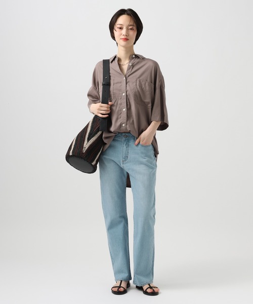 BAYFLOW（ベイフロー）の「[美脚見えシルエット]ベーシックストレートデニム（デニムパンツ・レディース・ブルー/ライトブルー・SMALL/MEDIUM）」の3枚目の写真