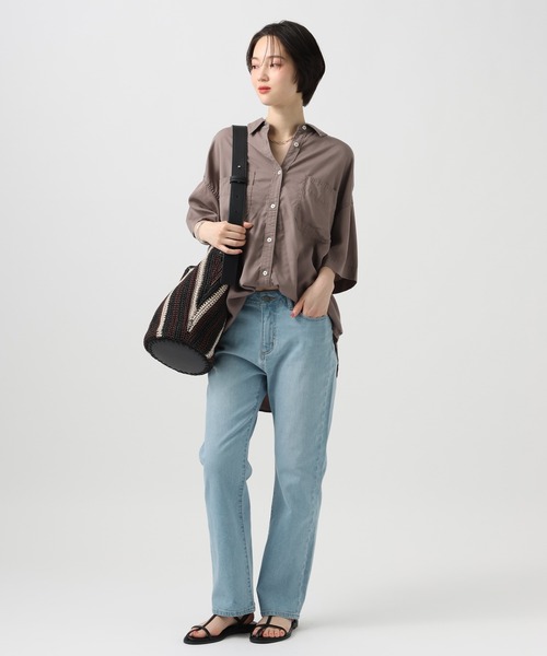 BAYFLOW（ベイフロー）の「[美脚見えシルエット]ベーシックストレートデニム（デニムパンツ・レディース・ブルー/ライトブルー・SMALL/MEDIUM）」の4枚目の写真