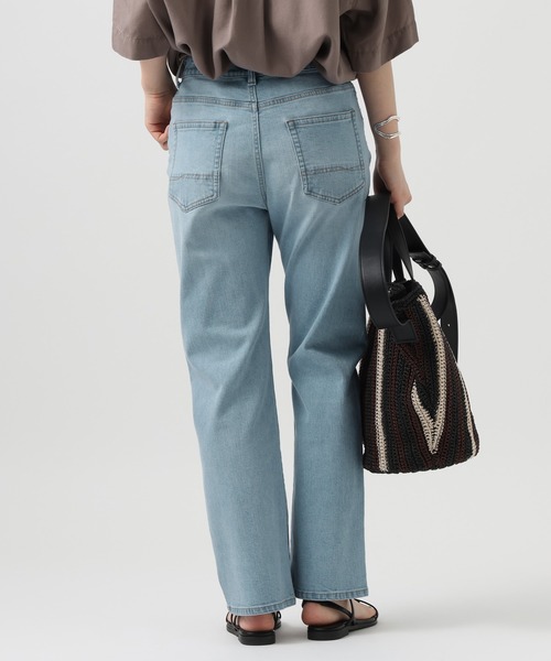 BAYFLOW（ベイフロー）の「[美脚見えシルエット]ベーシックストレートデニム（デニムパンツ・レディース・ブルー/ライトブルー・SMALL/MEDIUM）」の10枚目の写真