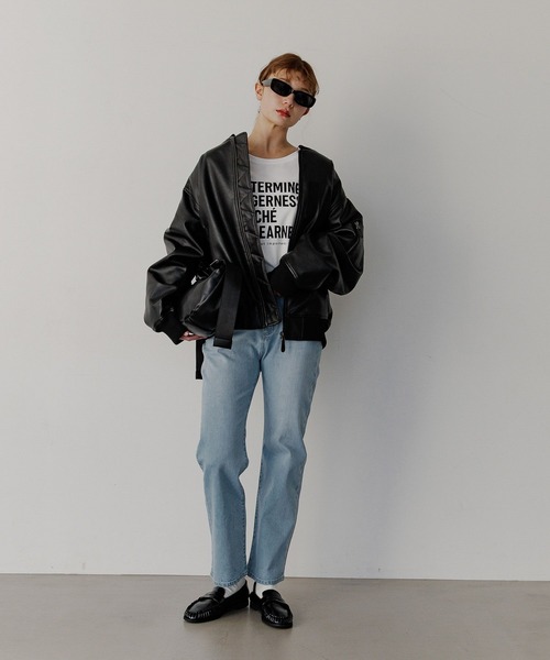 BAYFLOW（ベイフロー）の「[美脚見えシルエット]ベーシックストレートデニム（デニムパンツ・レディース・ブルー/ライトブルー・SMALL/MEDIUM）」の18枚目の写真