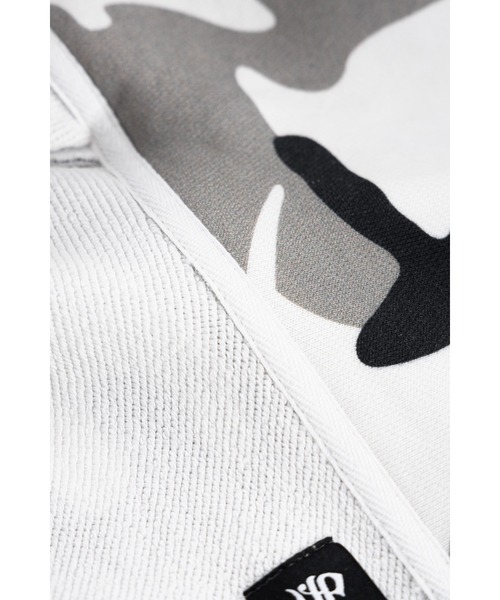 SUPPLIER（サプライヤー）の「ジップフーディ｜Camouflage Cross Leather Patch Zip Hoodie｜SUPPLIER（パーカー・メンズ・グリーン系カモフラージュ/グレー系カモフラージュ・MEDIUM/LARGE/X-LARGE/SMALL）」の16枚目の写真