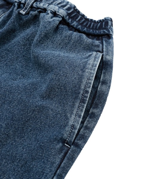 CONVERSE TOKYO（コンバーストウキョウ）の「DENIM WIDE CARGO PANTS（デニムパンツ・レディース・インディゴブルー/グレー/ブラック・MEDIUM/SMALL）」の22枚目の写真