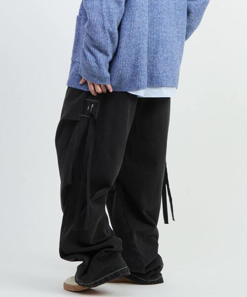 CONVERSE TOKYO（コンバーストウキョウ）の「DENIM WIDE CARGO PANTS（デニムパンツ・レディース・インディゴブルー/グレー/ブラック・MEDIUM/SMALL）」の12枚目の写真