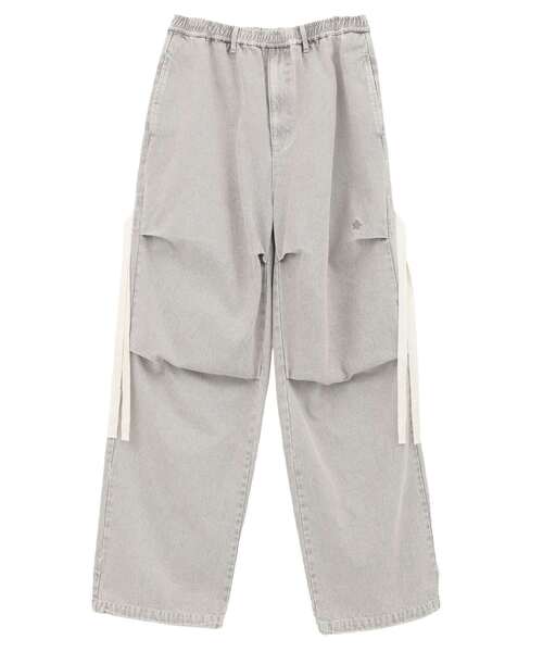 CONVERSE TOKYO（コンバーストウキョウ）の「DENIM WIDE CARGO PANTS（デニムパンツ・レディース・インディゴブルー/グレー/ブラック・MEDIUM/SMALL）」の16枚目の写真