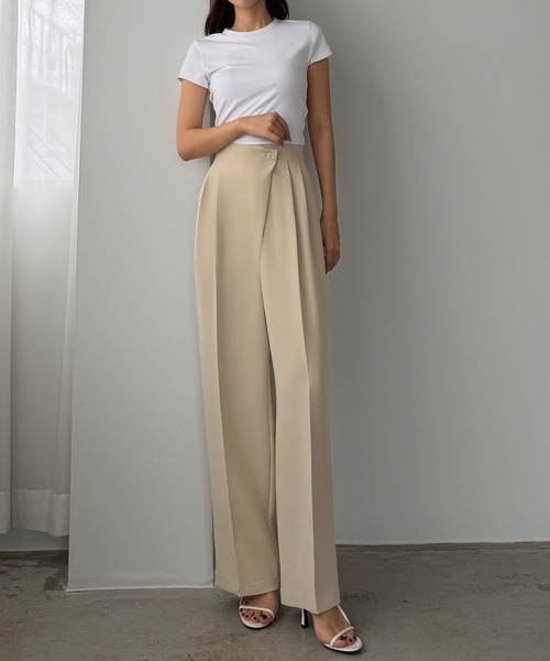Louere(ルエレ)の「ハイウエストラップパンツ(スラックス・レディース・ブラック/アイボリー/ダークグレー・SMALL/MEDIUM/LARGE/X-LARGE)」の9枚目の写真