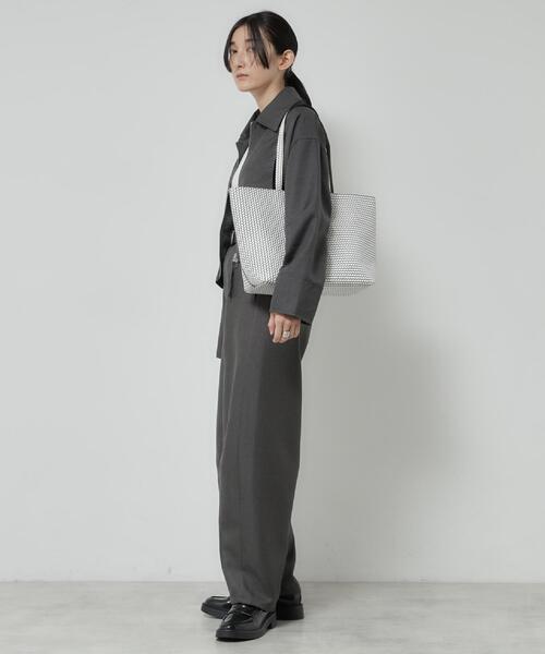 HIROKO HAYASHI(ヒロコハヤシ)の「OTTICA(オッティカ)トートバッグ(トートバッグ・レディース・グレー/アイボリー/ブルー系その他・00)」の4枚目の写真