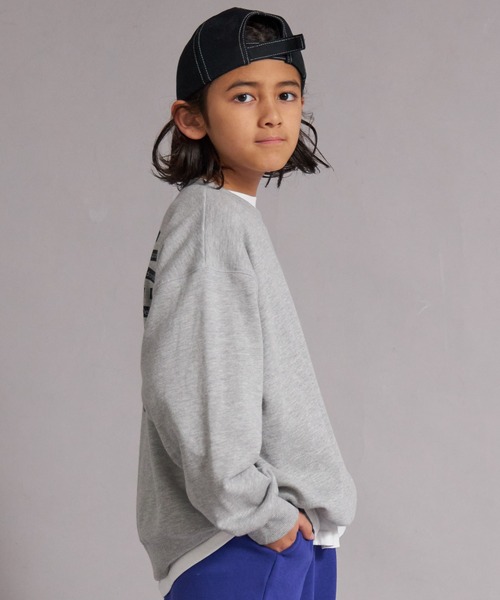 PAIRMANON STREET（ペアマノンストリート）の「裏毛 バックプリント ロゴ  スウェット トレーナー【PAIRMANON STREET】（スウェット・キッズ・グレー/ブルー/ブラック/グレー系その他/レッド・100/110/120/130/140/150/160/90）」の22枚目の写真