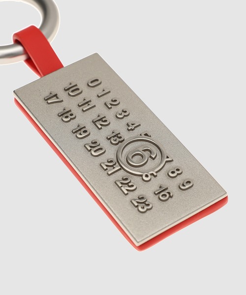 MM6 Maison Margiela(エムエムシックス メゾン マルジェラ)の「KEY RING(キーホルダー・レディース・その他・UNI)」の3枚目の写真