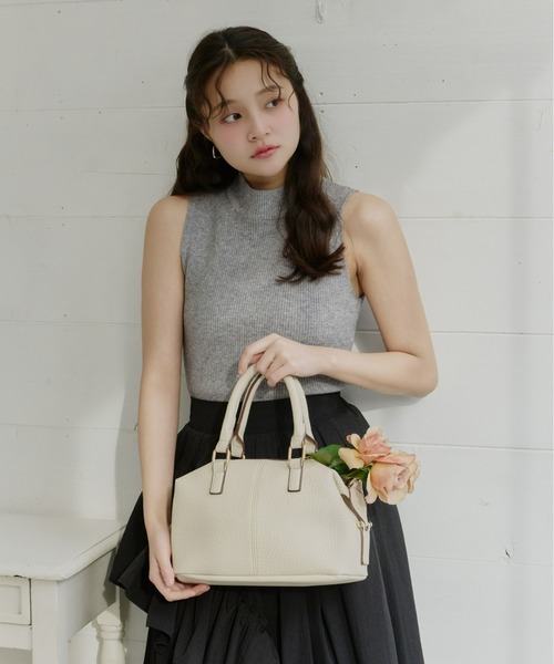 Olu.（オルドット）の「ミニマルボストンバッグ（ボストンバッグ・レディース・キャメル/アイボリー/ブラック・FREE）」の7枚目の写真