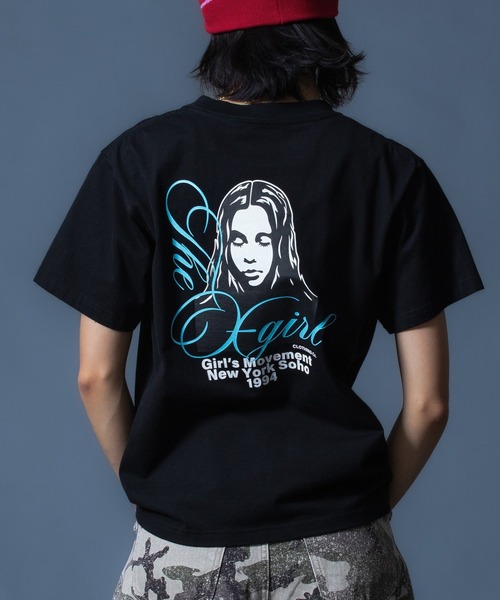 X-girl（エックスガール）の「CURSIVE SCRIPT LOGO AND FACE S/S TEE（Tシャツ/カットソー・レディース・ブルー/ブラック/ホワイト・S/M/L）」の2枚目の写真