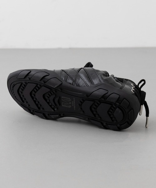 MAISON MAVERICK PRESENTS(メゾンマベリックプレゼンツ)の「【MAISON MAVERICK PRESENTS】Ballerina Track Sneakers バレリーナトラックスニーカー(スニーカー・レディース・ブラック/シルバー・24.5cm/24cm/23.5cm/23cm)」の21枚目の写真
