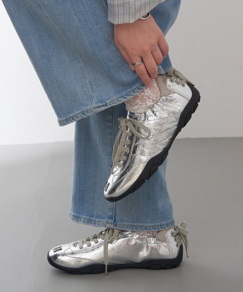 MAISON MAVERICK PRESENTS(メゾンマベリックプレゼンツ)の「【MAISON MAVERICK PRESENTS】Ballerina Track Sneakers バレリーナトラックスニーカー(スニーカー・レディース・ブラック/シルバー・24.5cm/24cm/23.5cm/23cm)」の4枚目の写真
