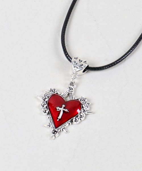 SPINNS(スピンズ)の「紐ネックレス/ブラッククロスハート(ネックレス・レディース・レッド/ブラック・ONESIZE)」の2枚目の写真