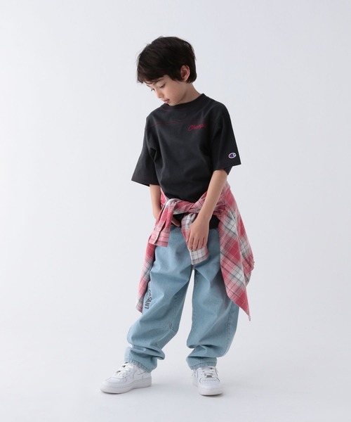 Champion（チャンピオン）の「【Champion(チャンピオン）】別注配色ステッチT(KIDS)（Tシャツ/カットソー・キッズ・ネイビー/オートミール/チャコール・150cm/140cm/130cm/120cm/110cm）」の5枚目の写真