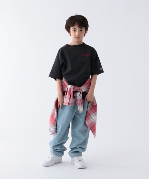 Champion（チャンピオン）の「【Champion(チャンピオン）】別注配色ステッチT(KIDS)（Tシャツ/カットソー・キッズ・ネイビー/オートミール/チャコール・150cm/140cm/130cm/120cm/110cm）」の7枚目の写真