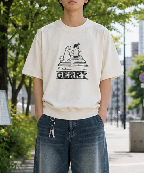 GERRY（ジェリー）の「【ag】〔GERRY/ジェリー〕冷感スラブ天竺 ヴィンテージライクかすれプリント スウェットシャツ 接触冷感/吸水速乾（Tシャツ/カットソー・メンズ・ブラウン/ブラック/アイボリー・LARGE/MEDIUM）」の2枚目の写真