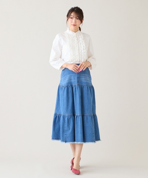 Rose Tiara(ローズティアラ)の「【接触冷感/UVカット】フリルブラウス(シャツ/ブラウス・レディース・ネイビー/オフホワイト・46/42/38)」の12枚目の写真