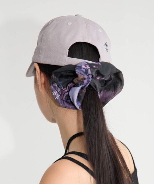 Omekashi(オメカシ)の「【LY】 Haarelastiek(シュシュ・レディース・ブルー/ブラック/アイボリー・ONE SIZE)」の1枚目の写真