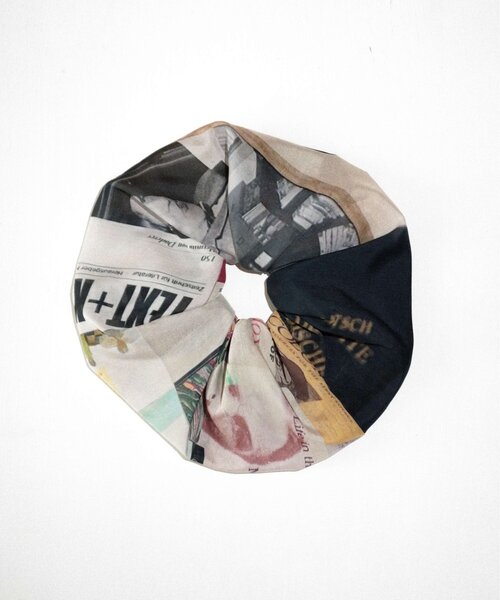 Omekashi(オメカシ)の「【LY】 Haarelastiek(シュシュ・レディース・ブルー/ブラック/アイボリー・ONE SIZE)」の5枚目の写真