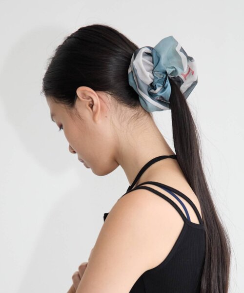 Omekashi(オメカシ)の「【LY】 Haarelastiek(シュシュ・レディース・ブルー/ブラック/アイボリー・ONE SIZE)」の10枚目の写真