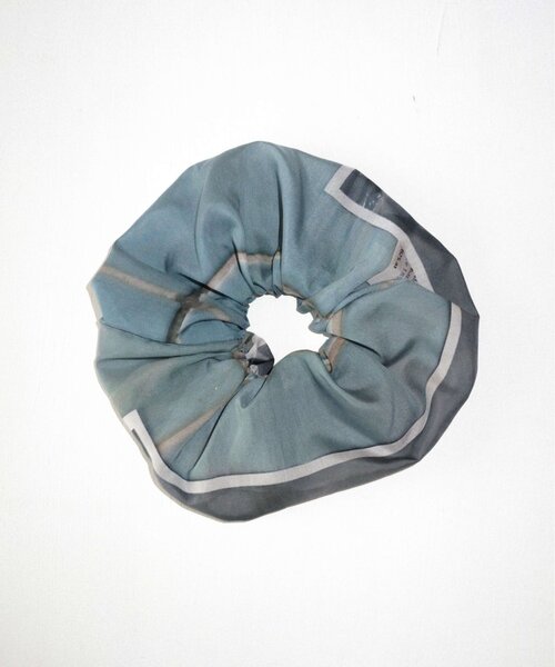 Omekashi(オメカシ)の「【LY】 Haarelastiek(シュシュ・レディース・ブルー/ブラック/アイボリー・ONE SIZE)」の11枚目の写真