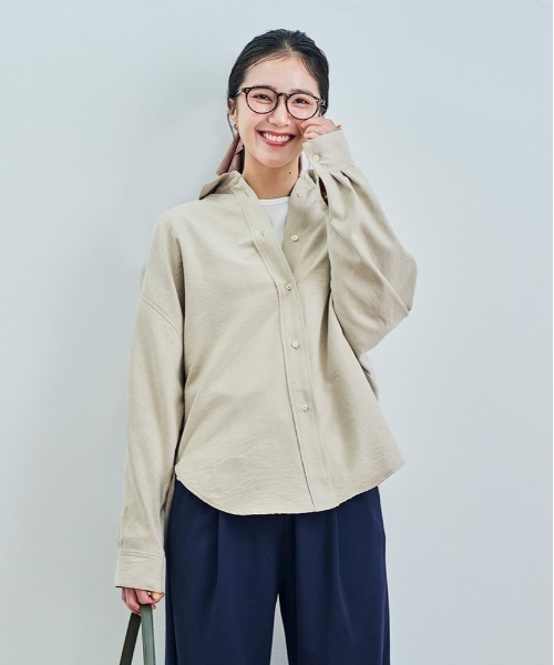 Right-on(ライトオン)の「HONEYSUCKLE ROSE(ハニーサックルローズ)【レディース】スエードドルマンシャツ(シャツ/ブラウス・レディース・ベージュ/ケリーグリーン/ブラウン・M/L)」の2枚目の写真