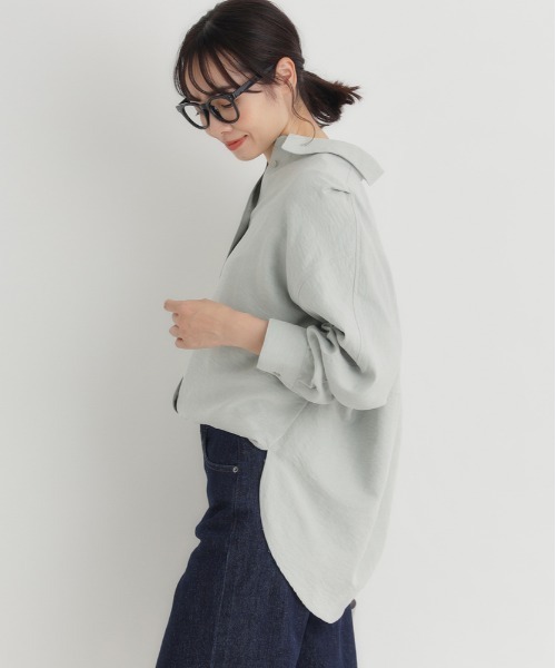 Right-on(ライトオン)の「HONEYSUCKLE ROSE(ハニーサックルローズ)【レディース】スエードドルマンシャツ(シャツ/ブラウス・レディース・ベージュ/ケリーグリーン/ブラウン・M/L)」の4枚目の写真