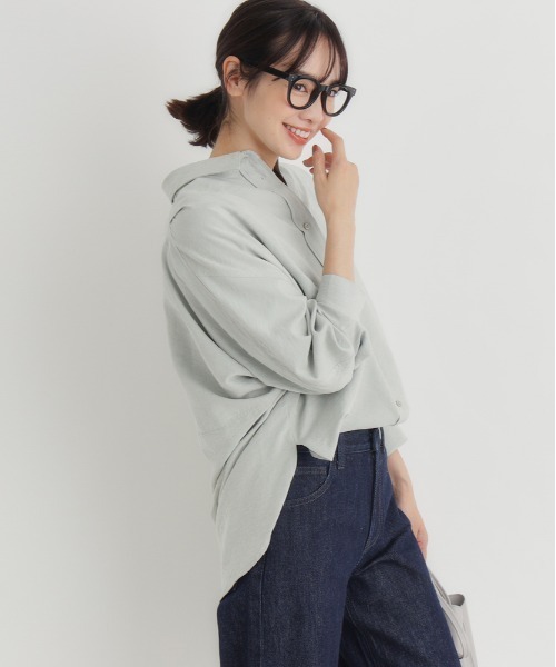 Right-on(ライトオン)の「HONEYSUCKLE ROSE(ハニーサックルローズ)【レディース】スエードドルマンシャツ(シャツ/ブラウス・レディース・ベージュ/ケリーグリーン/ブラウン・M/L)」の5枚目の写真