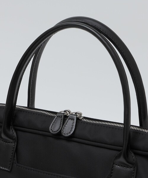 SHIPS(シップス)の「【SHIPS別注】BONFANTI: ナイロン ブリーフ(ビジネスバッグ・メンズ・オリーブ/ブラック・ONE SIZE)」の5枚目の写真