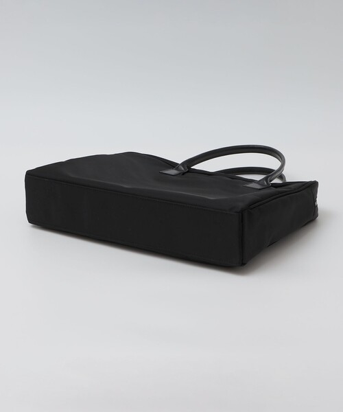 SHIPS(シップス)の「【SHIPS別注】BONFANTI: ナイロン ブリーフ(ビジネスバッグ・メンズ・オリーブ/ブラック・ONE SIZE)」の9枚目の写真