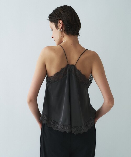 cloenc（クロエンス）の「【手洗い可】サテンレースキャミソール（タンクトップ・レディース・ダークグレー/オフホワイト/ベージュ・02）」の4枚目の写真