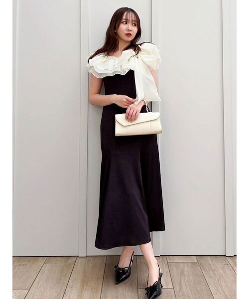 dazzlin(ダズリン)の「ショルダーリボンフリルカットワンピース(ワンピース・レディース・ブラック/その他1/ブルー・MEDIUM/SMALL)」の11枚目の写真