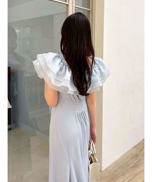 dazzlin(ダズリン)の「ショルダーリボンフリルカットワンピース(ワンピース・レディース・ブラック/その他1/ブルー・MEDIUM/SMALL)」の16枚目の写真