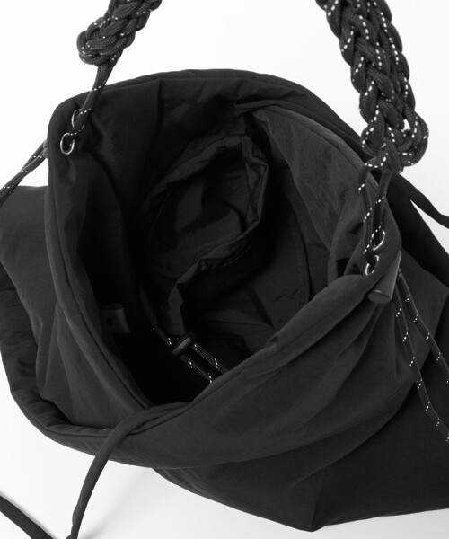 ODETTE E ODILE(オデットエオディール)の「<SSANMUN> MiniLotus Plain(ショルダーバッグ・レディース・ブラック/オフホワイト・FREE)」の7枚目の写真