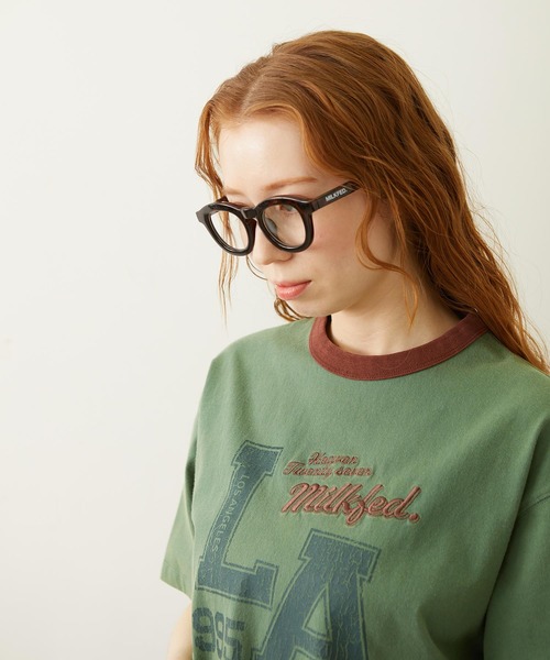 MILKFED.（ミルクフェド）の「THICK WELLINGTON SUNGLASSES（サングラス・レディース・ブラック/カーキ/ブラウン・ONE SIZE）」の4枚目の写真