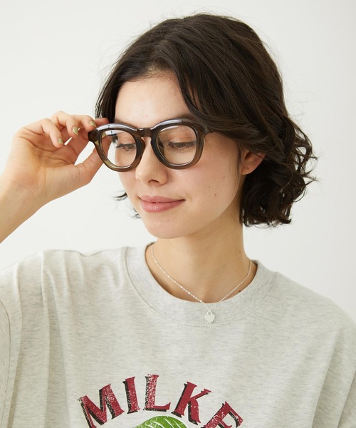 MILKFED.（ミルクフェド）の「THICK WELLINGTON SUNGLASSES（サングラス・レディース・ブラック/カーキ/ブラウン・ONE SIZE）」の22枚目の写真