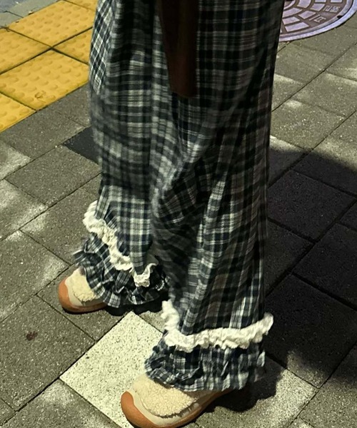 WEGO(ウィゴー)の「ウエストゴム裾フリルチェックイージーパンツ(その他パンツ・レディース・ブラック/ブラウン・FREE)」の18枚目の写真