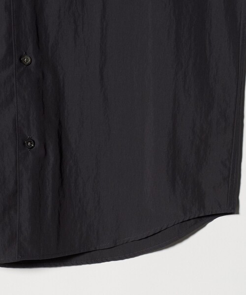 BEAUTY&YOUTH UNITED ARROWS（ビューティーアンドユースユナイテッドアローズ）の「FLFY コットンナイロン グランデテーパード シャツ GRANDE TAPERD型（シャツ/ブラウス・メンズ・ダークグレー/ブラック・S/XL/M/L）」の6枚目の写真