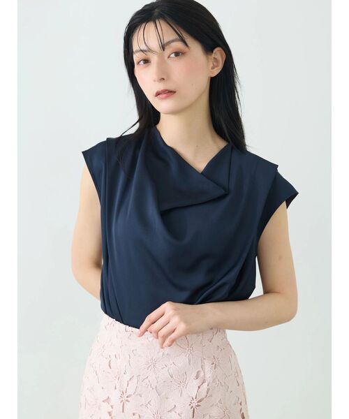TONAL(トーナル)の「アシメドレープフレンチブラウス(シャツ/ブラウス・レディース・ネイビー/グレー/オフホワイト・MEDIUM)」の22枚目の写真