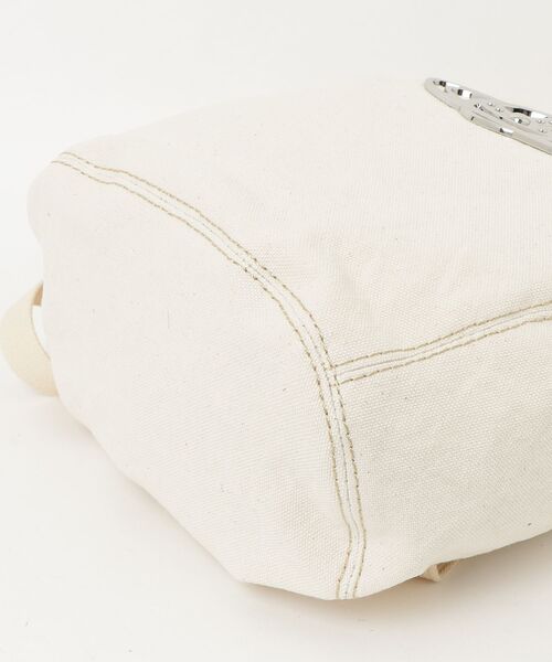 Vivienne Westwood MAN（ヴィヴィアンウエストウッドマン）の「CANVAS GEORGE RUCKSACK S（バックパック/リュック・メンズ・ホワイト・FREE）」の3枚目の写真