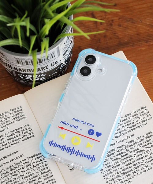 niko and...(ニコアンド)の「Music Player風iPhoneケース(iPhone16)(スマホケース/カバー・レディース・ライトブルー/ブラック/オレンジ・0)」の2枚目の写真