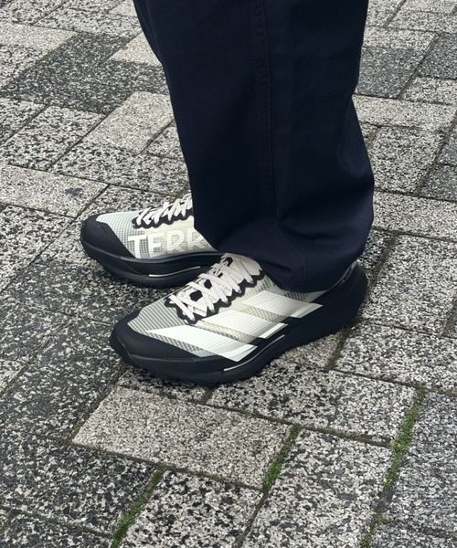 adidas(アディダス)の「【BILLY'S EXCLUSIVE】TERREX AGRAVIC TT KI2474(スニーカー・メンズ・ホワイト・27.0cm/26.5cm/25.5cm/30.0cm/26.0cm/25.0cm/29.0cm/28.5cm/28.0cm/27.5cm/24.0cm/23.5cm/23.0cm/22.5cm)」の3枚目の写真