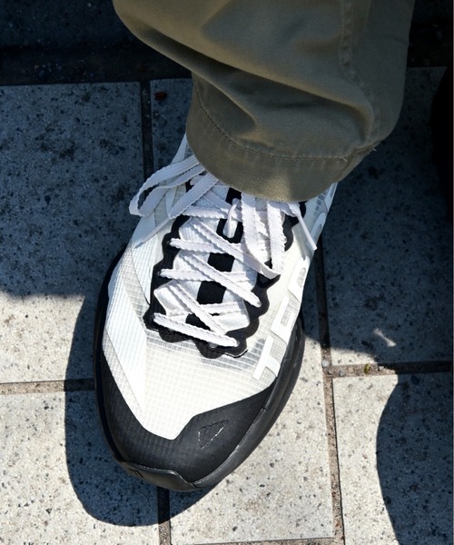 adidas(アディダス)の「【BILLY'S EXCLUSIVE】TERREX AGRAVIC TT KI2474(スニーカー・メンズ・ホワイト・27.0cm/26.5cm/25.5cm/30.0cm/26.0cm/25.0cm/29.0cm/28.5cm/28.0cm/27.5cm/24.0cm/23.5cm/23.0cm/22.5cm)」の9枚目の写真