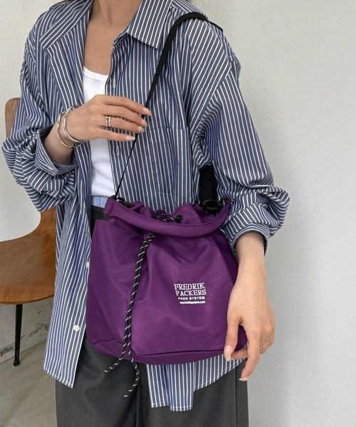 FREDRIK PACKERS(フレドリックパッカーズ)の「【FREDRIK PACKERS】WAVE SHOULDER ウェイブショルダー/2WAYショルダー(ショルダーバッグ・レディース・ブラック/チャコールグレー/パープル・FREE)」の3枚目の写真