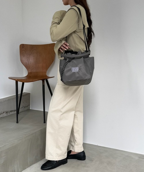 FREDRIK PACKERS(フレドリックパッカーズ)の「【FREDRIK PACKERS】WAVE SHOULDER ウェイブショルダー/2WAYショルダー(ショルダーバッグ・レディース・ブラック/チャコールグレー/パープル・FREE)」の7枚目の写真