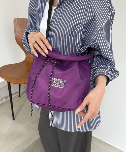 FREDRIK PACKERS(フレドリックパッカーズ)の「【FREDRIK PACKERS】WAVE SHOULDER ウェイブショルダー/2WAYショルダー(ショルダーバッグ・レディース・ブラック/チャコールグレー/パープル・FREE)」の9枚目の写真