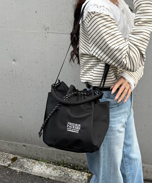FREDRIK PACKERS(フレドリックパッカーズ)の「【FREDRIK PACKERS】WAVE SHOULDER ウェイブショルダー/2WAYショルダー(ショルダーバッグ・レディース・ブラック/チャコールグレー/パープル・FREE)」の22枚目の写真