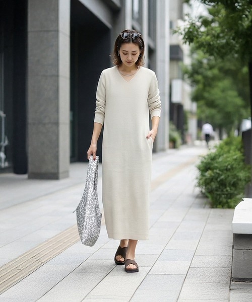 STYLE DELI(スタイルデリ)の「サーマル編みVネックワンピース(ワンピース・レディース・ライム/ネイビー/グレイッシュベージュ・FREE)」の2枚目の写真