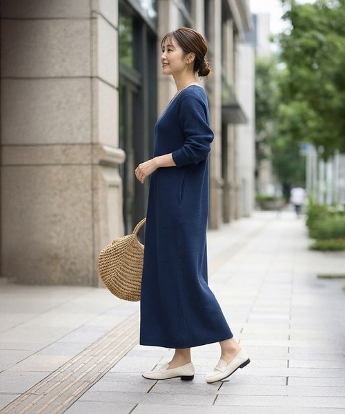 STYLE DELI(スタイルデリ)の「サーマル編みVネックワンピース(ワンピース・レディース・ライム/ネイビー/グレイッシュベージュ・FREE)」の4枚目の写真